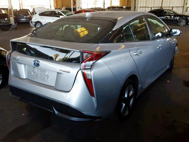 JTDKARFU0H3033529 - 2017 TOYOTA PRIUS SILVER photo 4