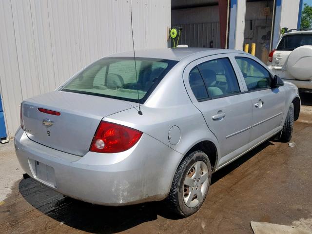 1G1AK52F957545117 - 2005 CHEVROLET COBALT GRAY photo 4