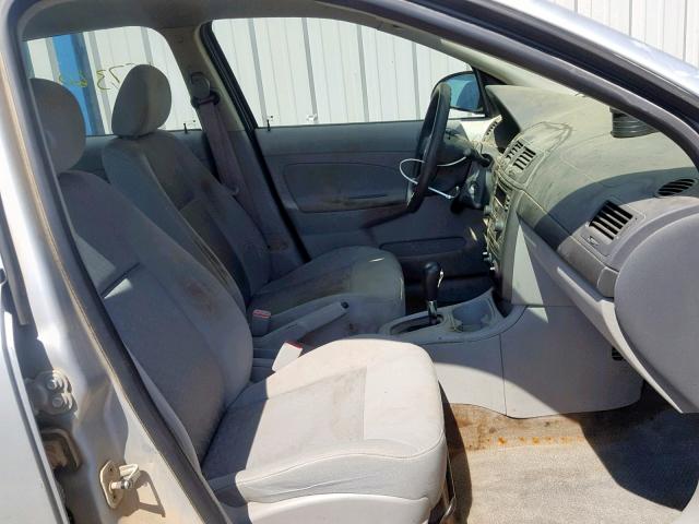 1G1AK52F957545117 - 2005 CHEVROLET COBALT GRAY photo 5