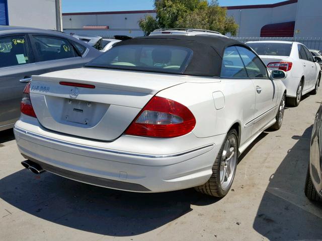 WDBTK72F29T104324 - 2009 MERCEDES-BENZ CLK 550 WHITE photo 4