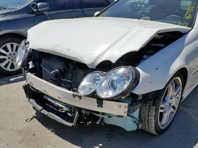 WDBTK72F29T104324 - 2009 MERCEDES-BENZ CLK 550 WHITE photo 9