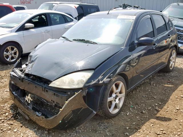 3FAHP30504R109372 - 2004 FORD FOCUS ZX5 BLACK photo 2