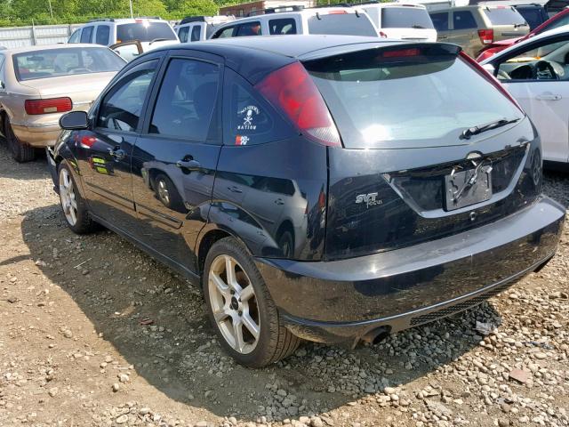 3FAHP30504R109372 - 2004 FORD FOCUS ZX5 BLACK photo 3