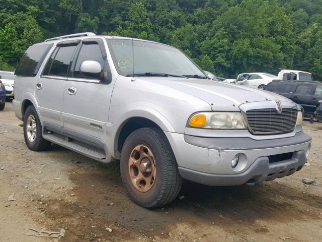 5LMPU28L1WLJ30852 - 1998 LINCOLN NAVIGATOR SILVER photo 1