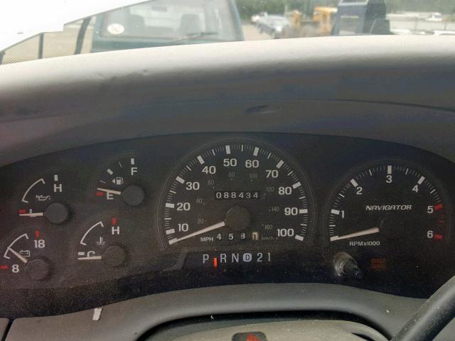 5LMPU28L1WLJ30852 - 1998 LINCOLN NAVIGATOR SILVER photo 8