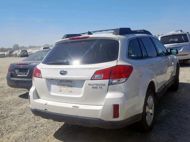 4S4BRDKC4B2384798 - 2011 SUBARU OUTBACK 3. WHITE photo 4