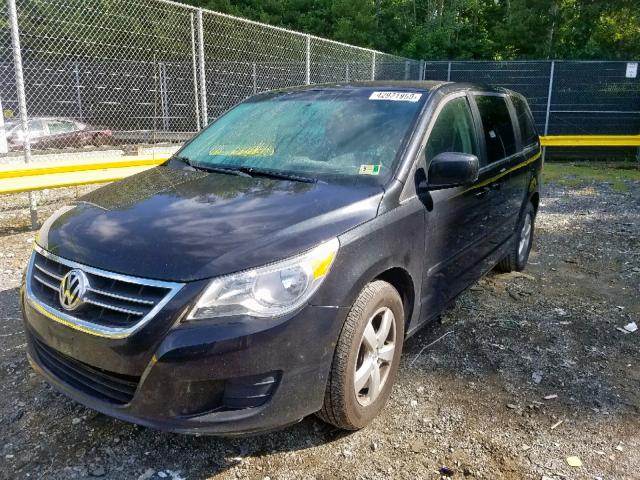 2V8HW34109R578239 - 2009 VOLKSWAGEN ROUTAN SE BLACK photo 2