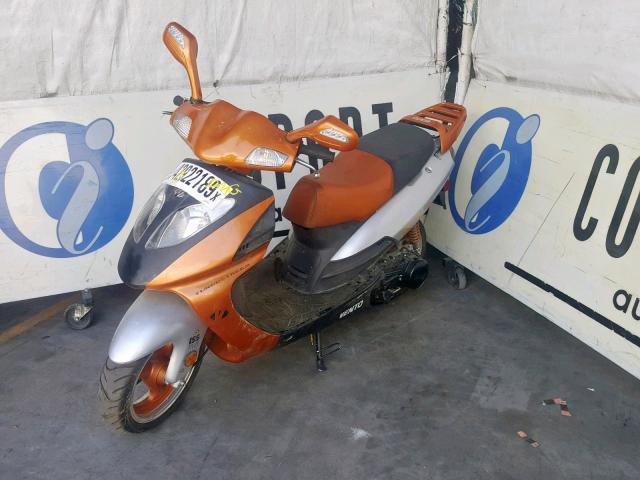 5KMMSG2P245024197 - 2004 VENT MOTORCYCLE TWO TONE photo 2