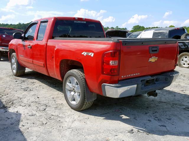 1GCRKSE33BZ119403 - 2011 CHEVROLET SILVERADO RED photo 3