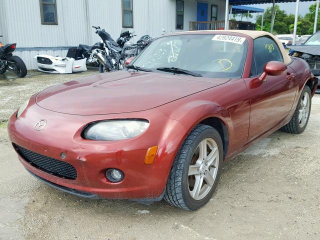 JM1NC25F760117511 - 2006 MAZDA MX-5 MIATA BURGUNDY photo 2