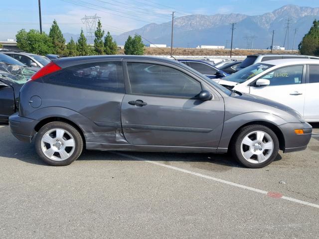 3FAFP31Z43R139952 - 2003 FORD FOCUS ZX3 GRAY photo 9