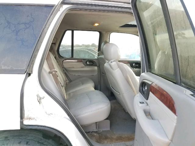 1GKET63M852312002 - 2005 GMC ENVOY DENA WHITE photo 6