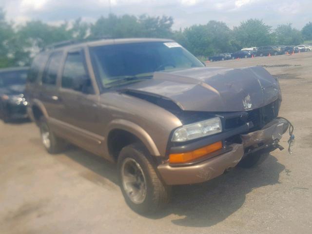 1GNCS13WX2K227935 - 2002 CHEVROLET BLAZER BROWN photo 1