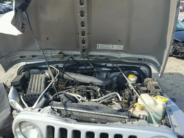 1J4FA39S42P742824 - 2002 JEEP WRANGLER / GRAY photo 7