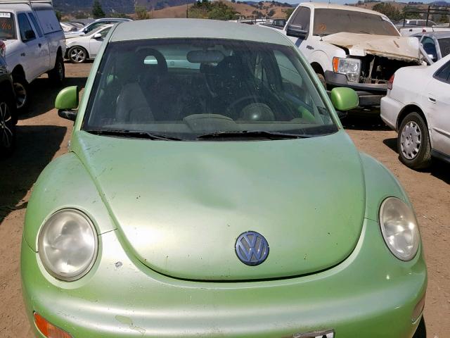 3VWCC21C8YM500941 - 2000 VOLKSWAGEN NEW BEETLE GREEN photo 9