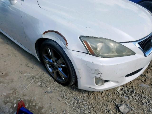 JTHBK262X95106364 - 2009 LEXUS IS 250 WHITE photo 9