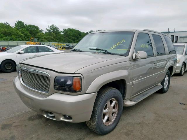 1GYEK13R3YR152064 - 2000 CADILLAC ESCALADE BEIGE photo 2