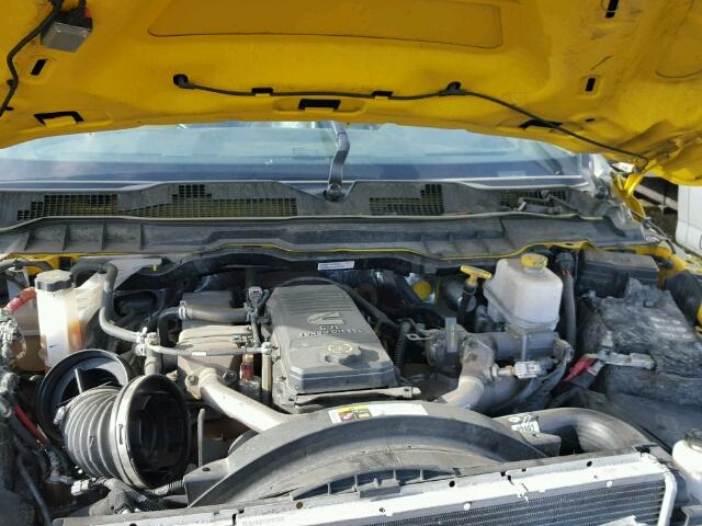 3C7WRMDL8FG563803 - 2015 RAM 5500 YELLOW photo 7