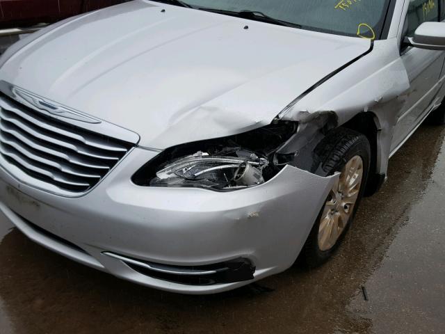 1C3CCBAB2CN157945 - 2012 CHRYSLER 200 LX SILVER photo 9