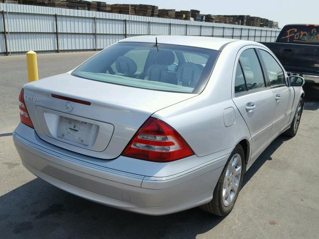 WDBRF61J85A711171 - 2005 MERCEDES-BENZ C 240 SILVER photo 4