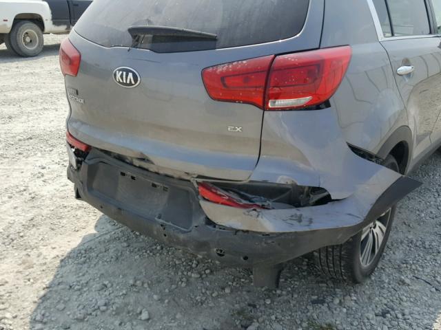 KNDPCCACXG7807787 - 2016 KIA SPORTAGE E GRAY photo 9