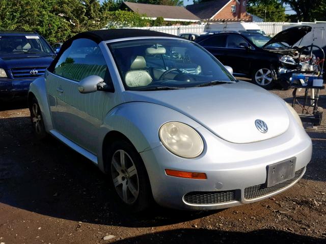 3VWRF31Y96M308749 - 2006 VOLKSWAGEN NEW BEETLE Silber Foto 1