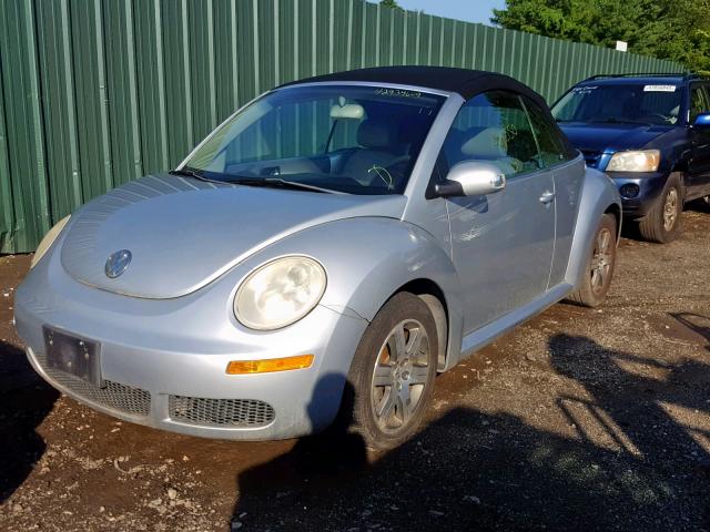 3VWRF31Y96M308749 - 2006 VOLKSWAGEN NEW BEETLE Silber Foto 2