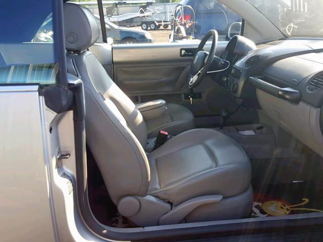 3VWRF31Y96M308749 - 2006 VOLKSWAGEN NEW BEETLE Silber Foto 5