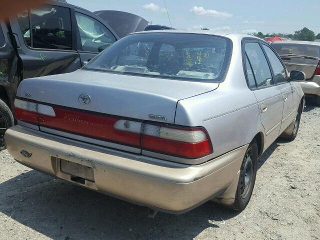 1NXBB02E9VZ619686 - 1997 TOYOTA COROLLA DX SILVER photo 4