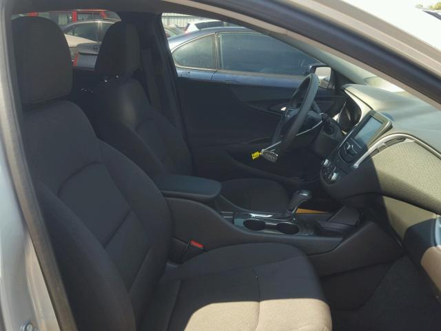 1G1ZB5ST9HF258590 - 2017 CHEVROLET MALIBU LS 银色 照片 5