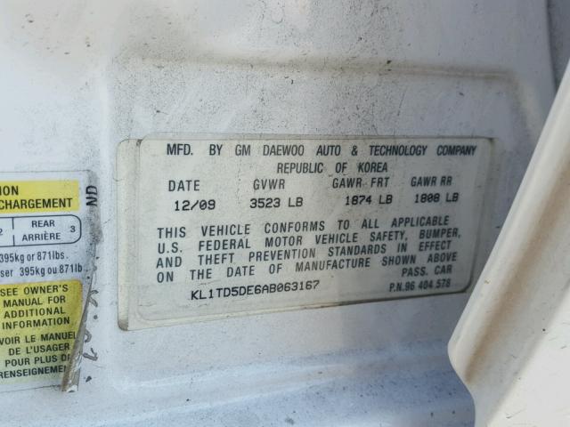 KL1TD5DE6AB063167 - 2010 CHEVROLET AVEO LS WHITE photo 10