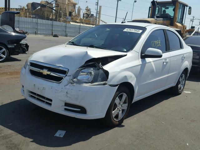 KL1TD5DE6AB063167 - 2010 CHEVROLET AVEO LS WHITE photo 2