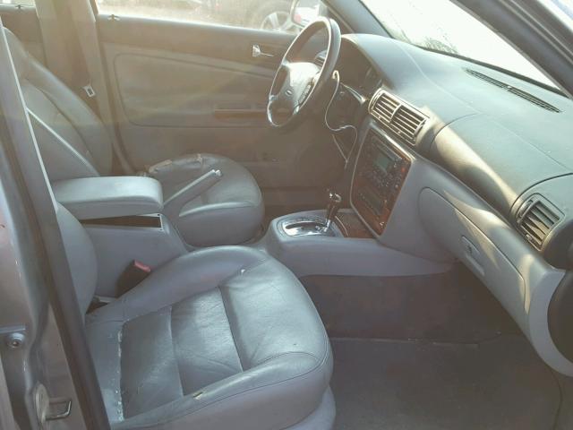 WVWTH63B04P151147 - 2004 VOLKSWAGEN PASSAT GLX 灰色 照片 5