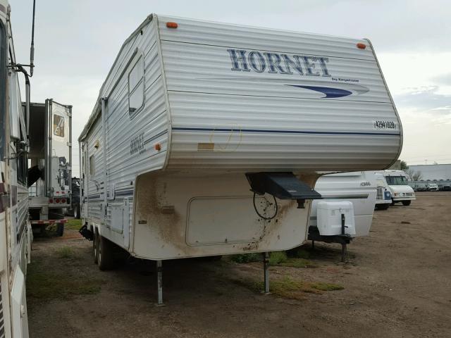 4YDF2752537306935 - 2003 KEYSTONE HORNET WHITE photo 1