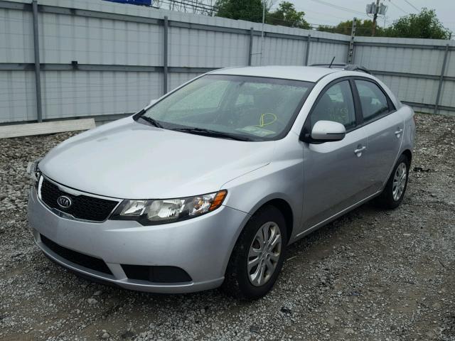 KNAFU4A23D5714989 - 2013 KIA FORTE EX SILVER photo 2