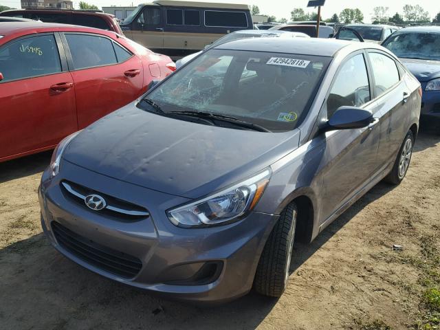 KMHCT4AE7GU976605 - 2016 HYUNDAI ACCENT SE GRAY photo 2