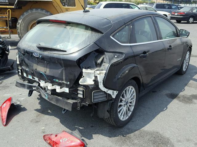 1FADP3R48GL276137 - 2016 FORD FOCUS BEV BLACK photo 4