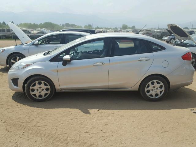 3FADP4BJ7BM226357 - 2011 FORD FIESTA SE SILVER photo 9