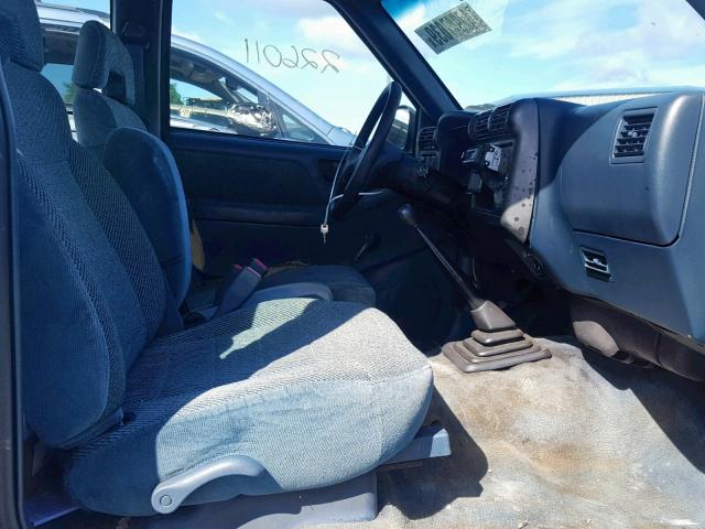 1GCCS1947RK146903 - 1994 CHEVROLET S TRUCK S1 BLUE photo 5