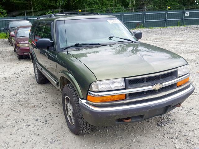 1GNDT13W112107747 - 2001 CHEVROLET BLAZER GREEN photo 1