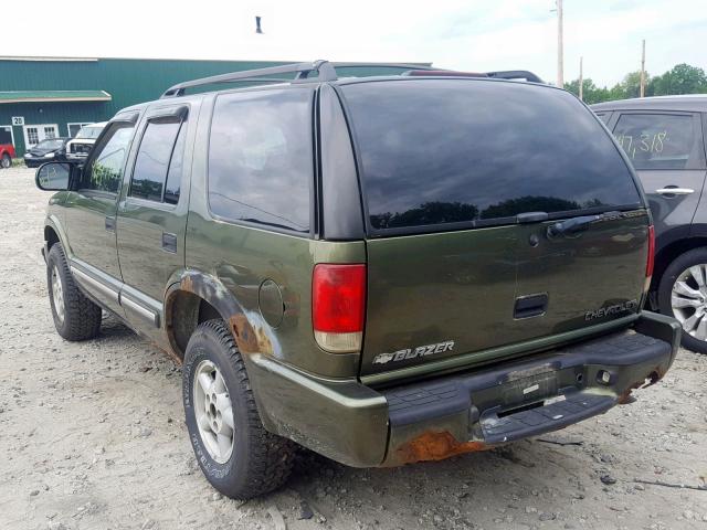 1GNDT13W112107747 - 2001 CHEVROLET BLAZER GREEN photo 3