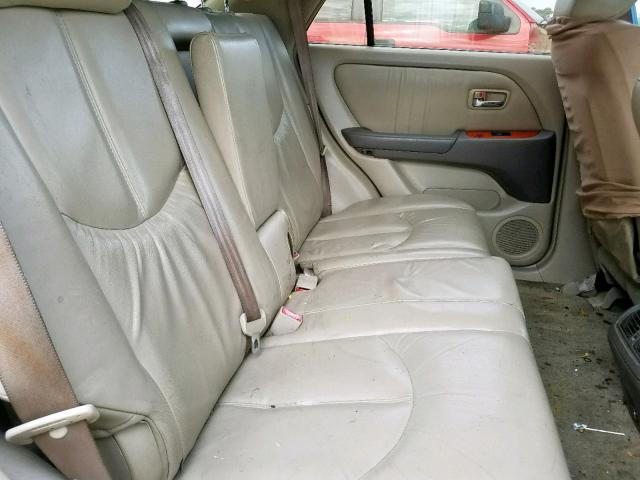 JTJHF10U510174574 - 2001 LEXUS RX 300 BEIGE photo 6