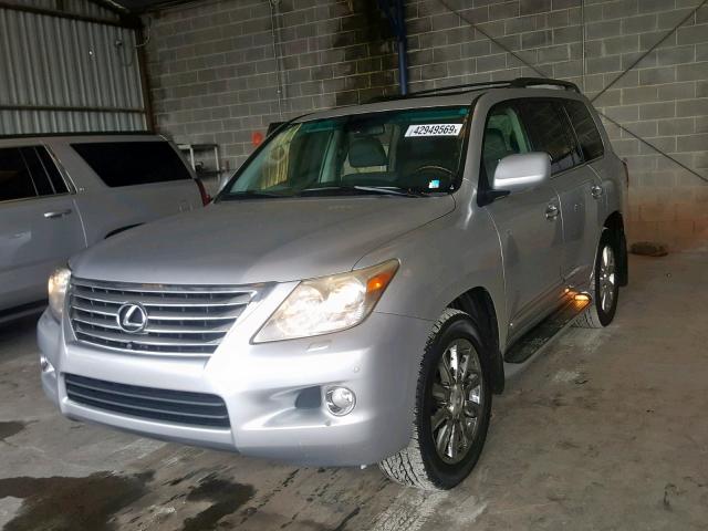 JTJHY00W194019028 - 2009 LEXUS LX 570 SILVER photo 9