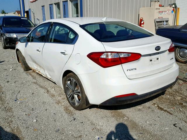 KNAFX4A84G5457065 - 2016 KIA FORTE EX WHITE photo 3