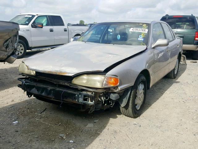 4T1BG12K2TU813762 - 1996 TOYOTA CAMRY DX TAN photo 2