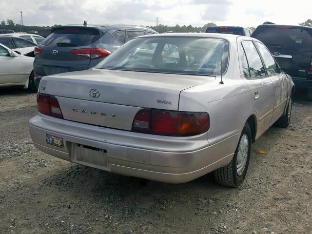 4T1BG12K2TU813762 - 1996 TOYOTA CAMRY DX TAN photo 4