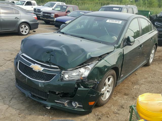 1G1PC5SB5E7317877 - 2014 CHEVROLET CRUZE LT GREEN photo 2