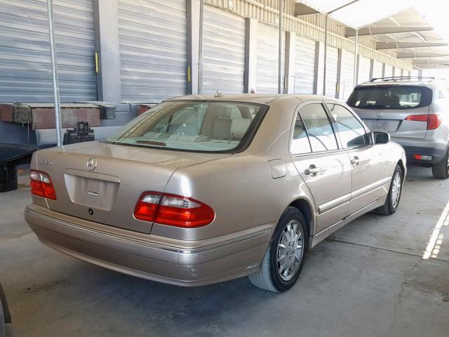 WDBJF65J0YB090014 - 2000 MERCEDES-BENZ E 320 TAN photo 4