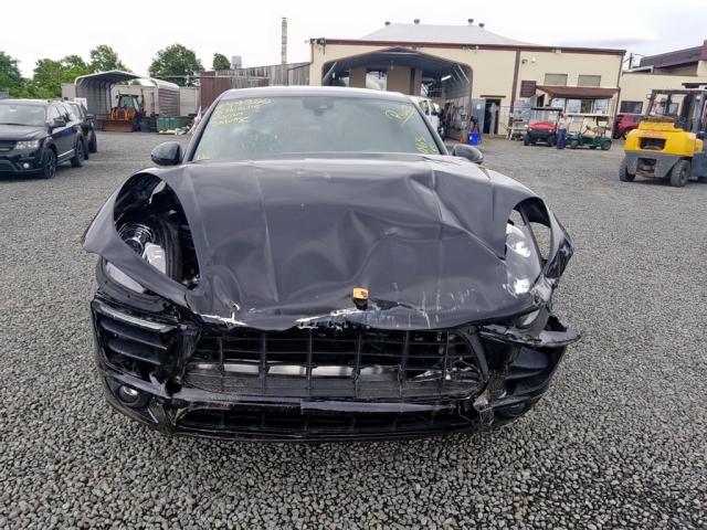 WP1AA2A58JLB15113 - 2018 PORSCHE MACAN BLACK photo 10