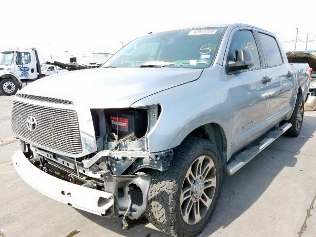 5TFEM5F16CX051487 - 2012 TOYOTA TUNDRA CRE SILVER photo 2